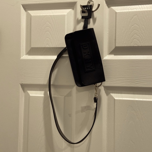 NWT DKNY Unisex Leather Shoulder Bag, WaistBag and Wallet - Picture 3 of 3